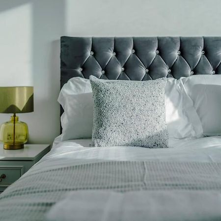 Stunning 2-Bed Premium Apartment - Free Wi-Fi Preston  Ngoại thất bức ảnh