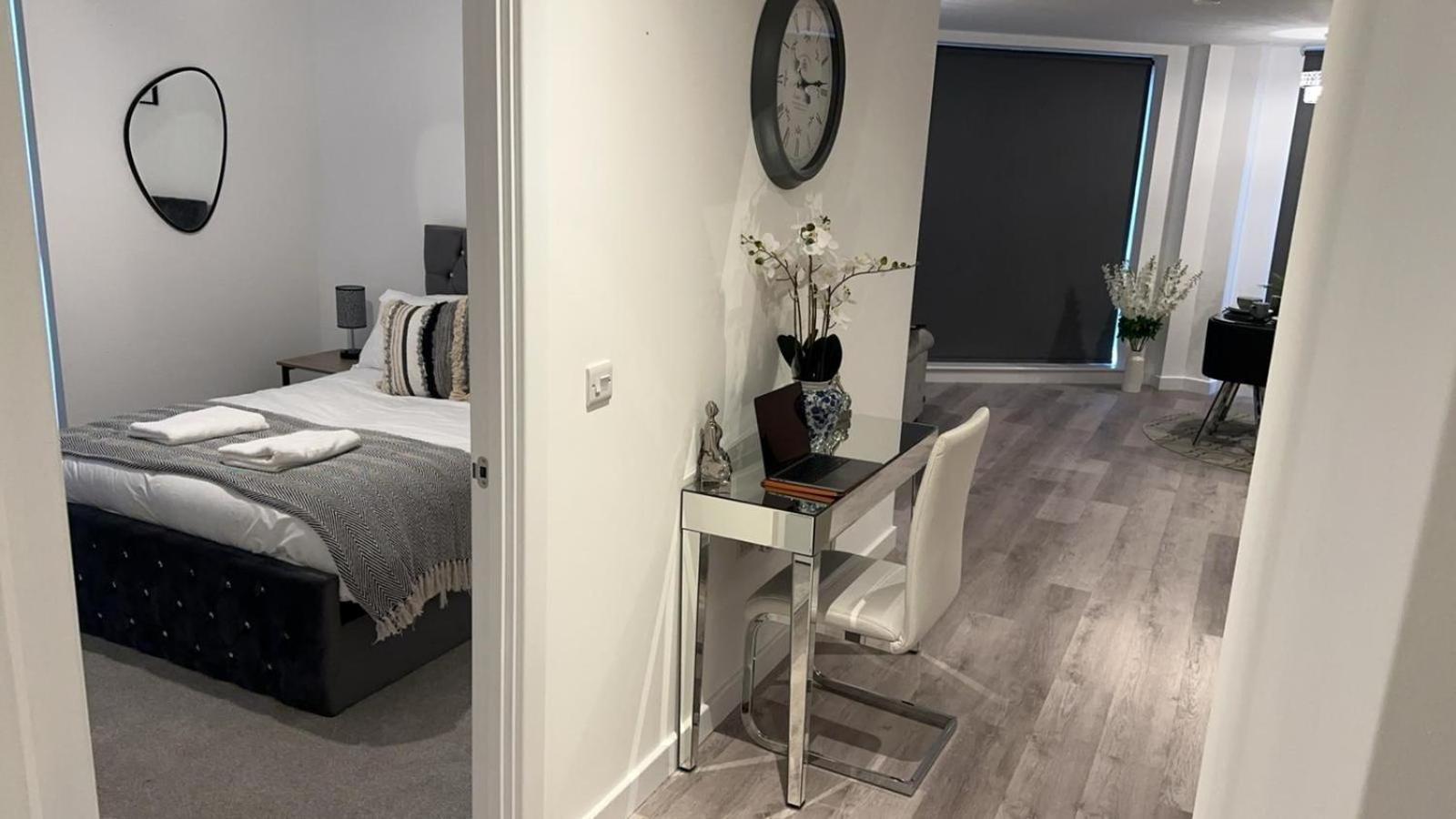 Stunning 2-Bed Premium Apartment - Free Wi-Fi Preston  Ngoại thất bức ảnh